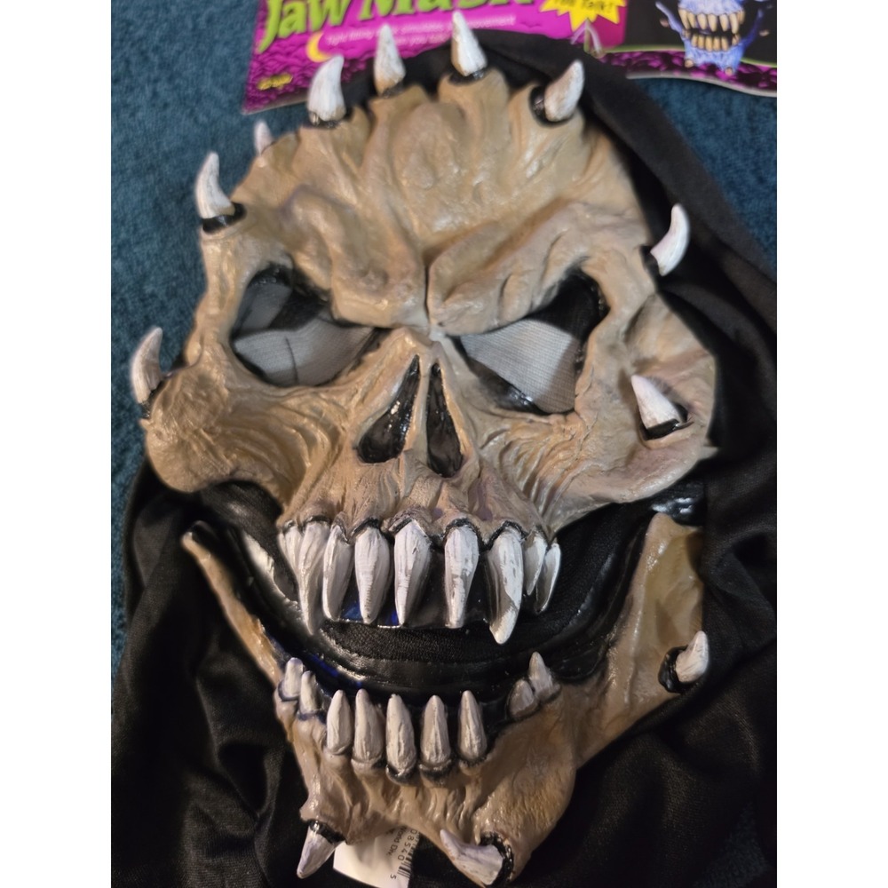 Vintage Nos Easter Unlimited Spiked Skull Tan Hooded Halloween Mask  Fun World